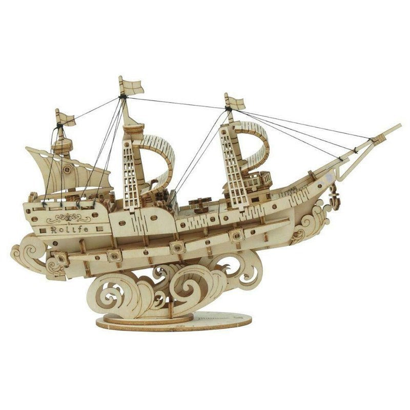 TG305 - Sailing Ship